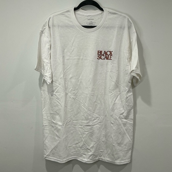 Black Scale Dyadic Short Sleeve Tee in White - Picture 4 of 8